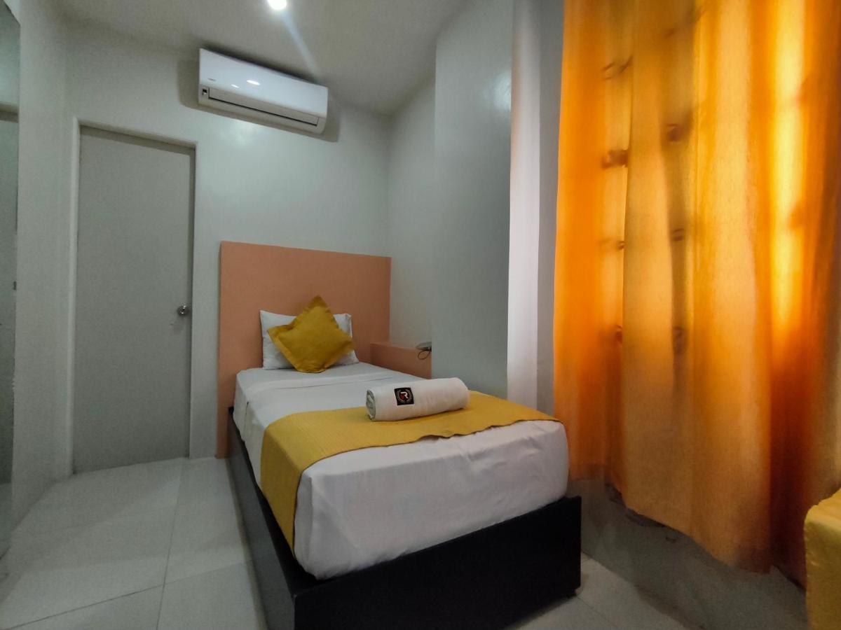 Villa Rosita Hotel Naga City By Reddoorz Buitenkant foto