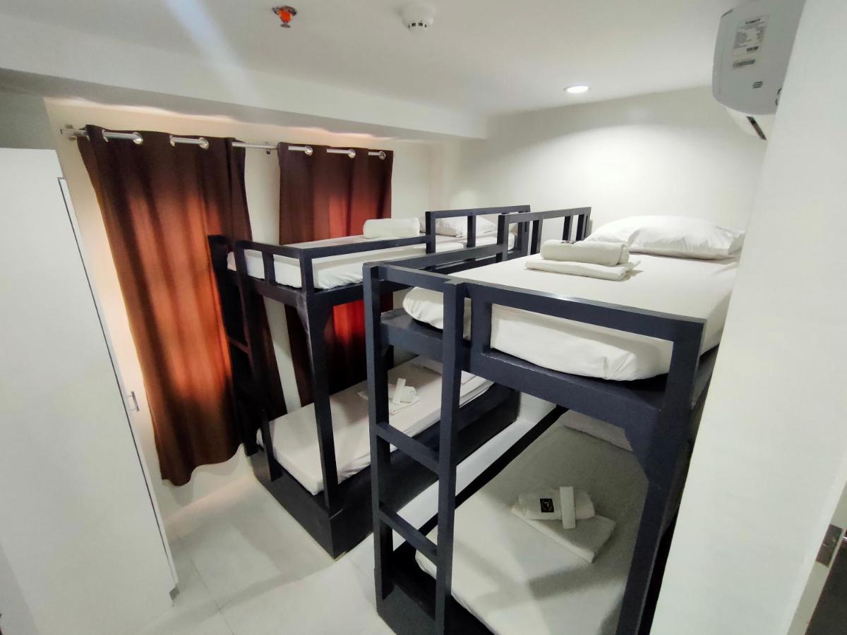 Villa Rosita Hotel Naga City By Reddoorz Buitenkant foto